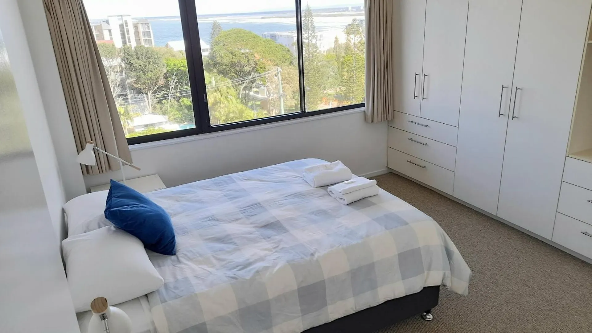 Burgess @ Kings Beach Apartments Caloundra 3*,  Australie