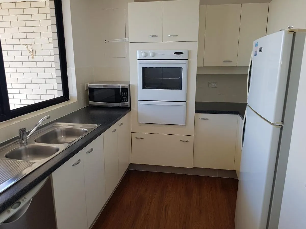 Burgess @ Kings Beach Apartments Caloundra Aparthotel