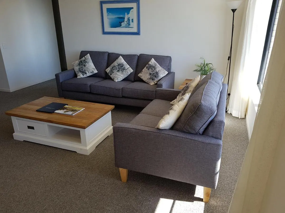 *** Aparthotel Burgess @ Kings Beach Apartments Caloundra Australia