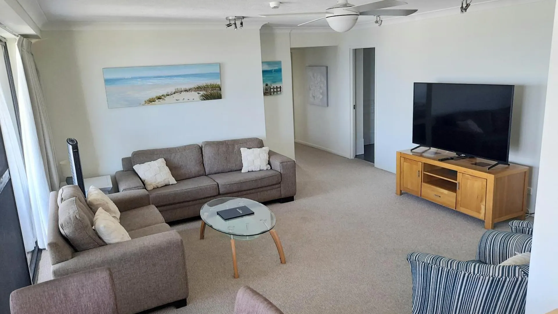 Aparthotel Burgess @ Kings Beach Apartments Caloundra