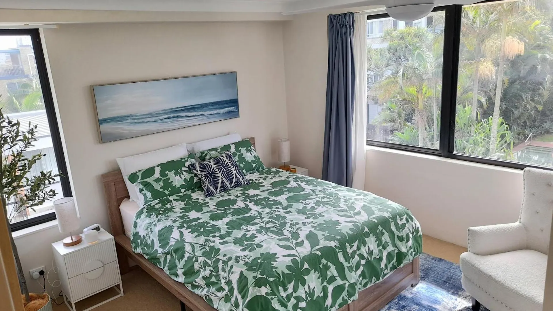 Burgess @ Kings Beach Apartments Caloundra Aparthotel