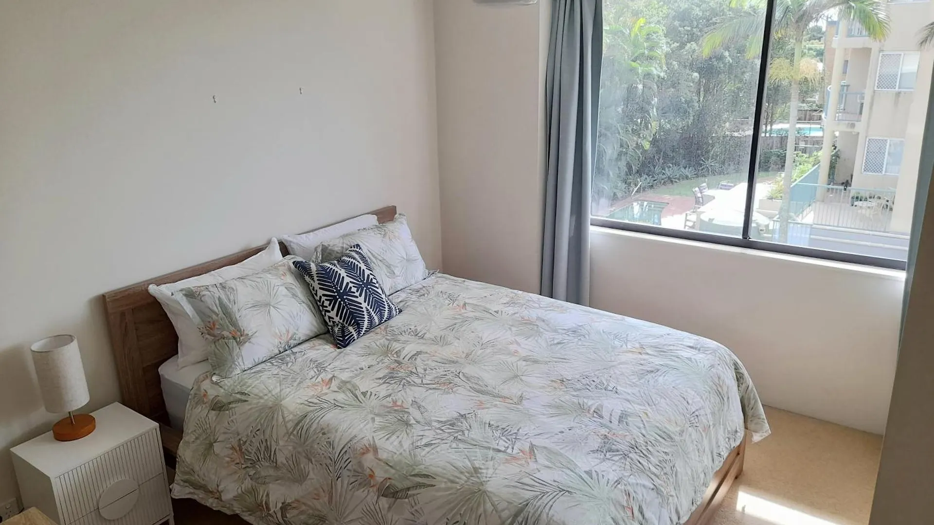 Burgess @ Kings Beach Apartments Caloundra Australia