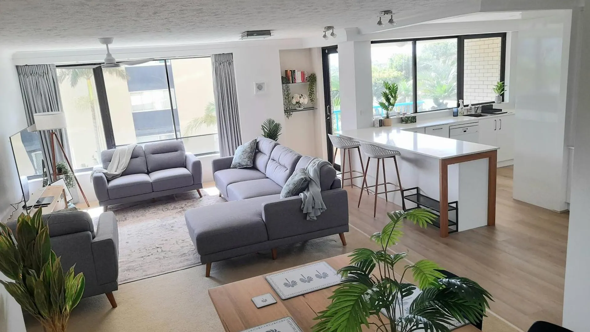 Burgess @ Kings Beach Apartments Caloundra 3*,  Australia