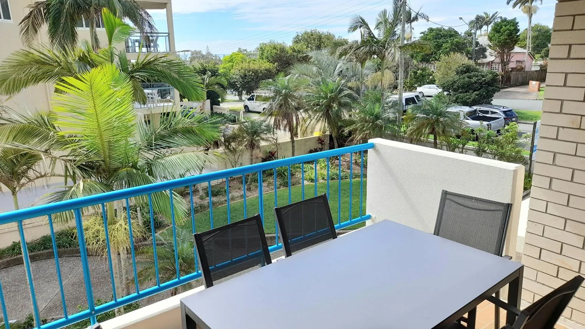 *** Aparthotel Burgess @ Kings Beach Apartments Caloundra Australia